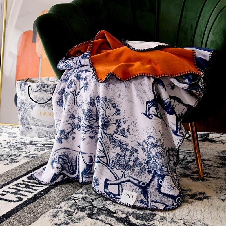 Dior 1.5x1.5m 1.5x2m 2x2.3m    (6)