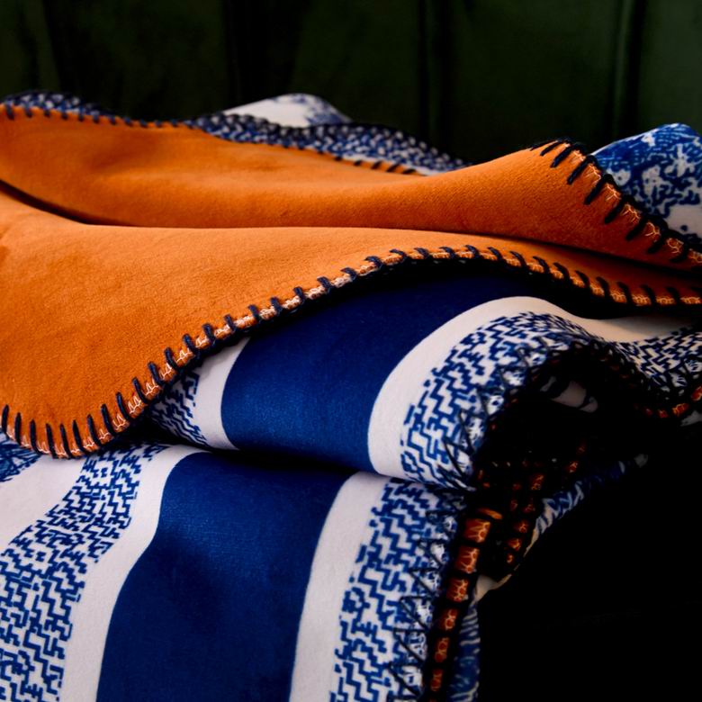 Dior 1.5x1.5m 1.5x2m 2x2.3m    (8)