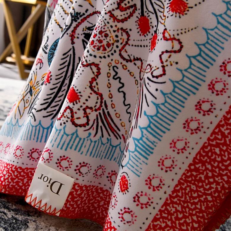 Dior 1.5x1.5m 1.5x2m 2x2.3m    (8)