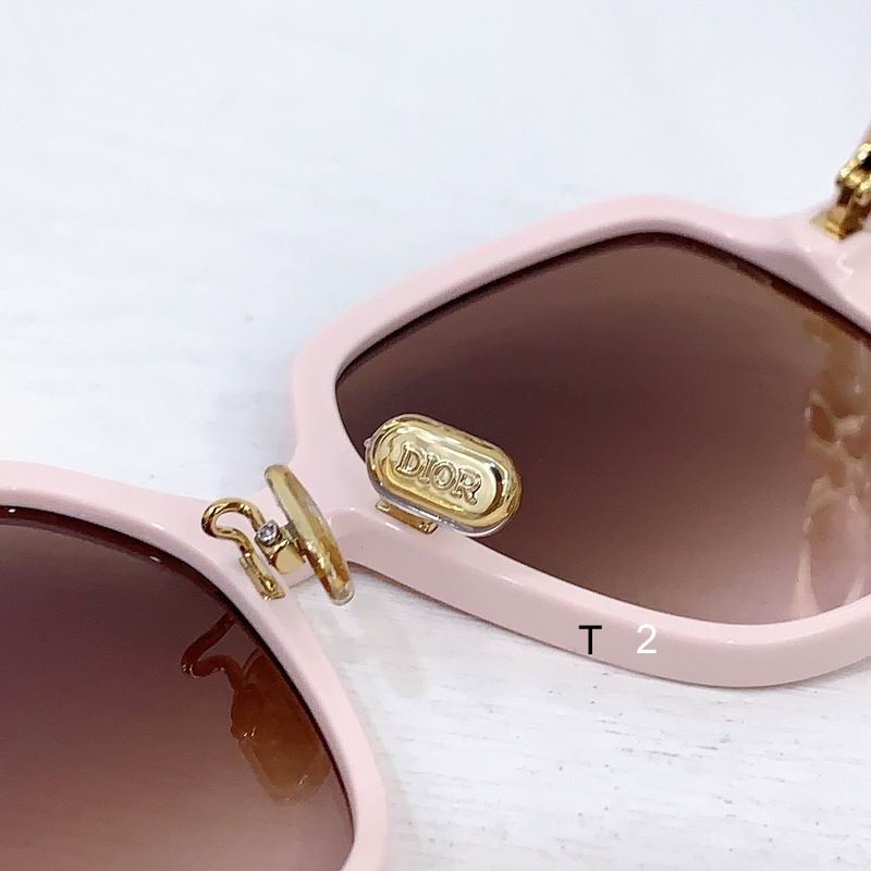 Dior Treasure S1F 56 18-145 b08