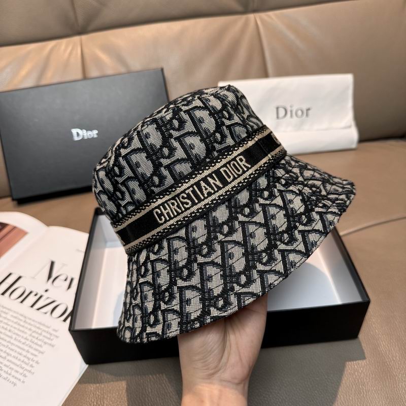 Dior hat dx (323)
