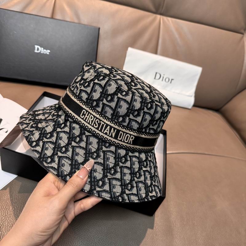 Dior hat dx (324)