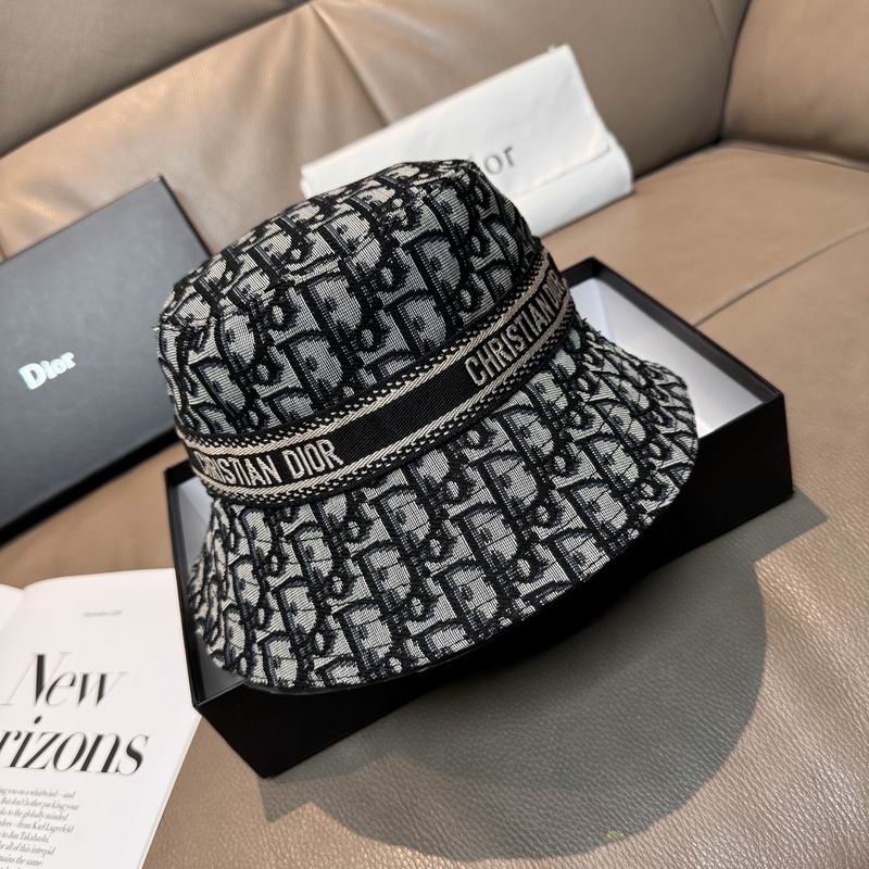 Dior hat dx (325)