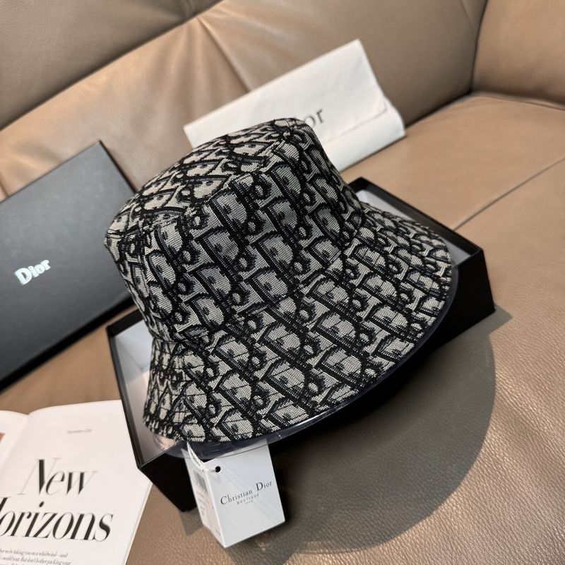 Dior hat dx (333)