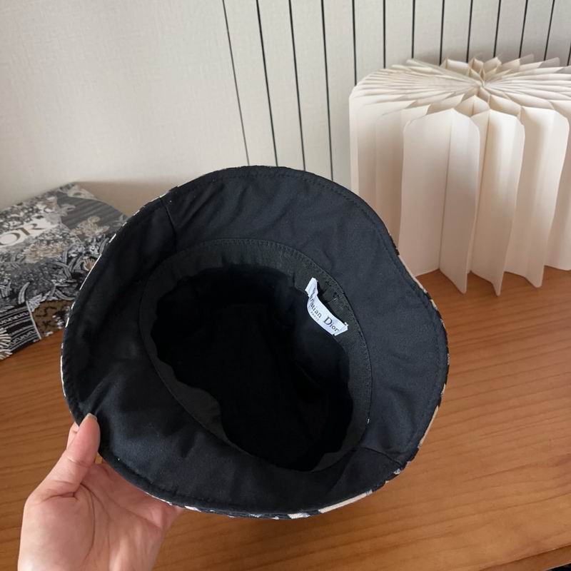 Dior hat dx (585)