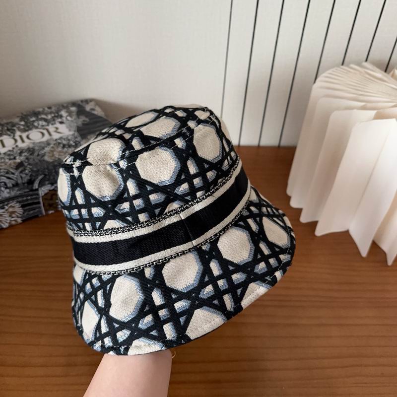 Dior hat dx (586)