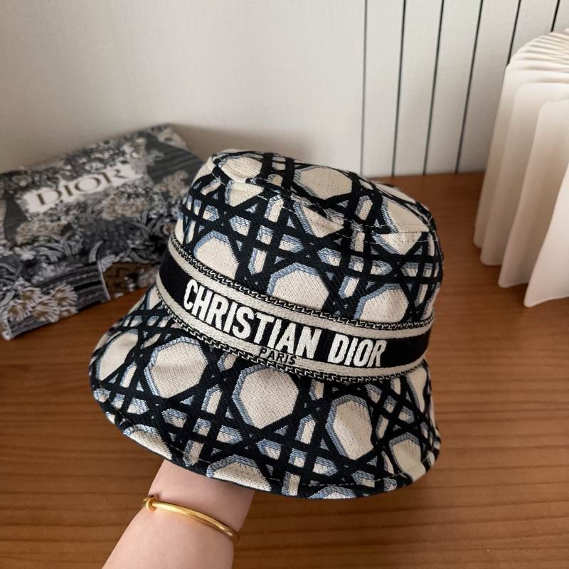 Dior hat dx (590)