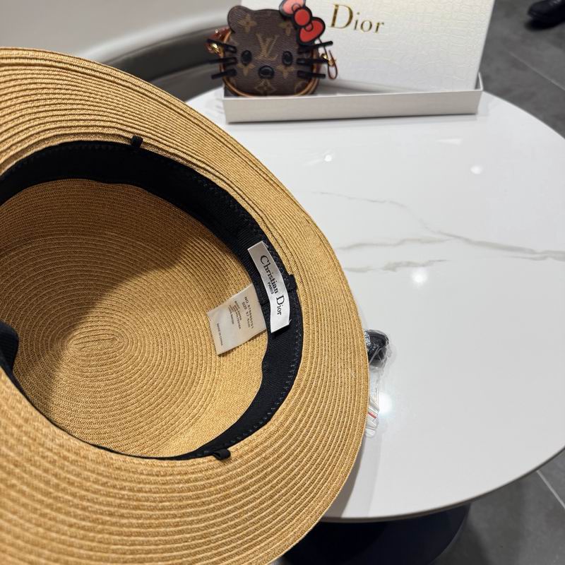 Dior top hat (1610)