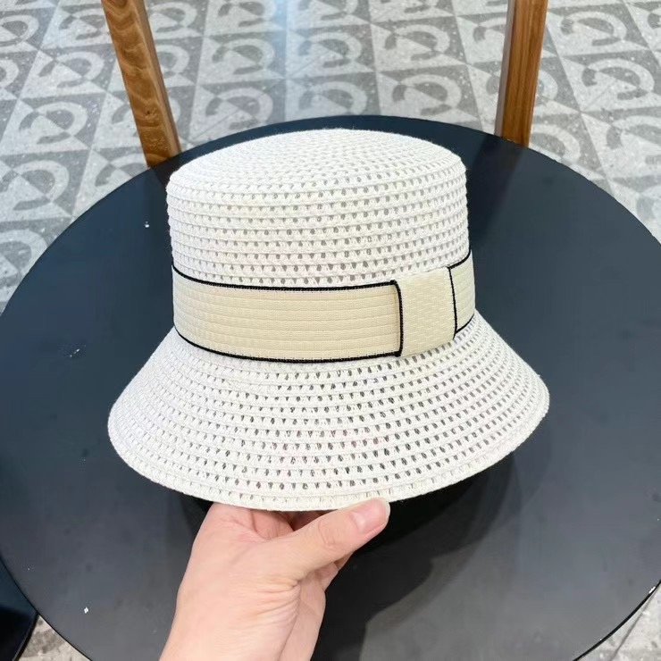 Dior top hat (535)