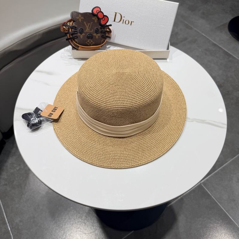 Dior top hat (714)