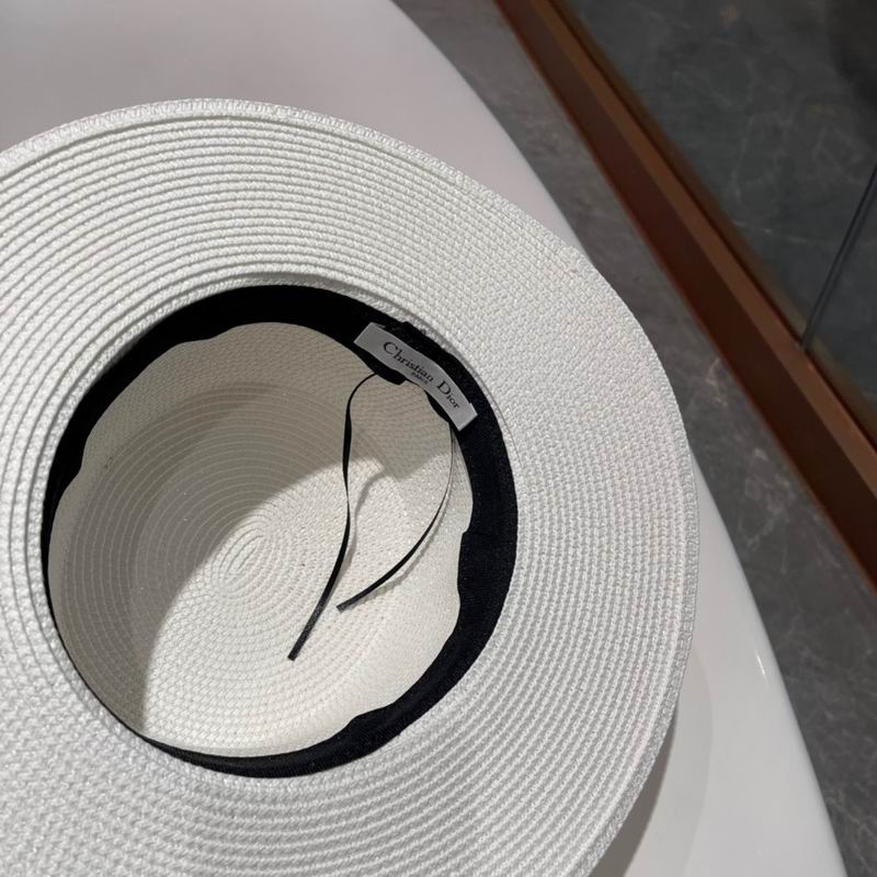 Dior top hat (826)