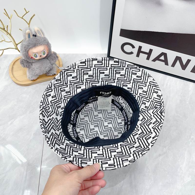 Fendi hat dx (2)