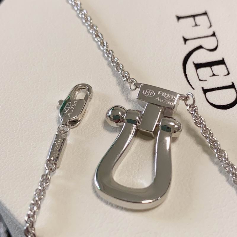 Fred Necklace lyr02 (3)