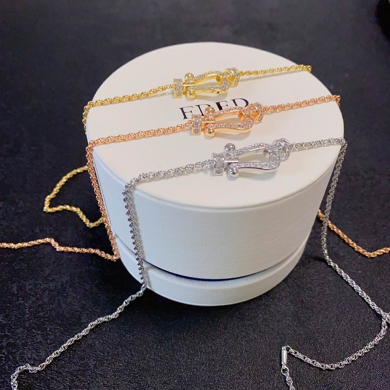 Fred Necklace lyr03 (4)