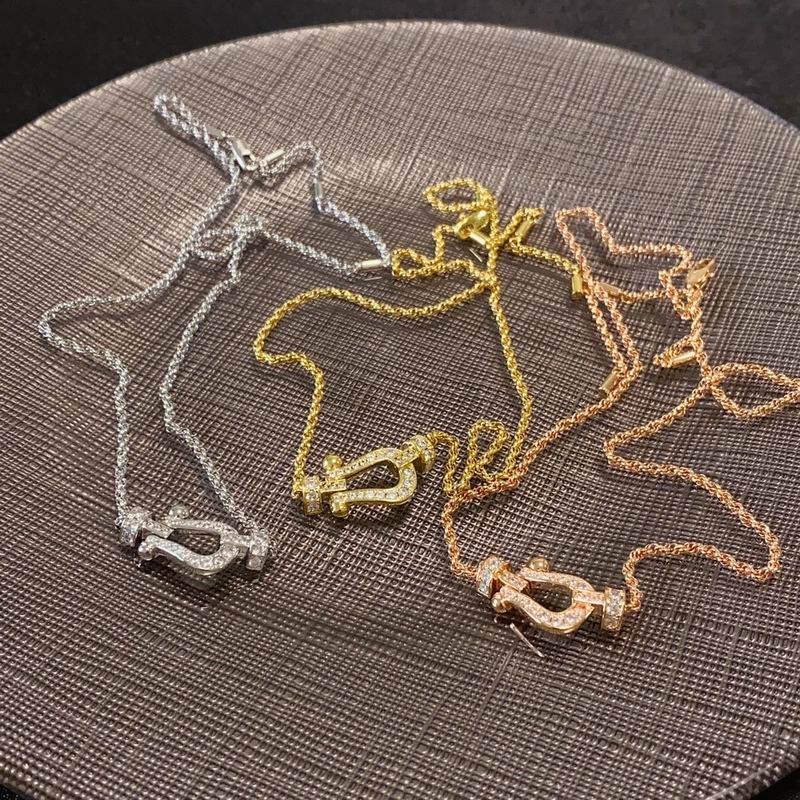 Fred Necklace lyr03 (5)