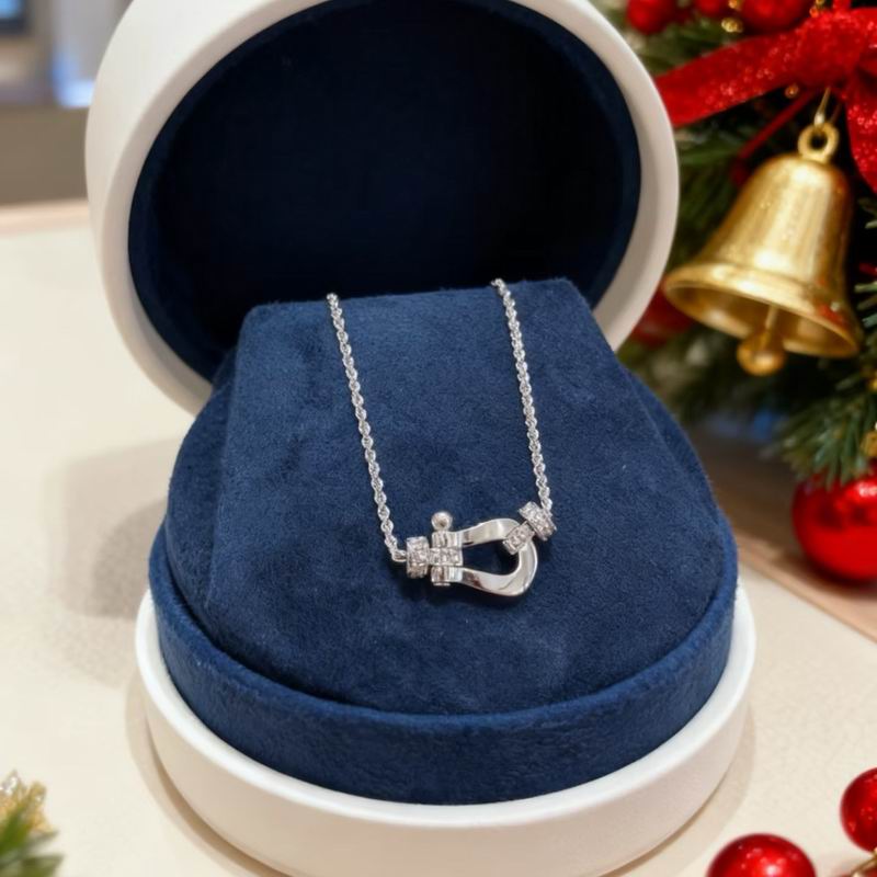 Fred Necklace lyr03 (8)