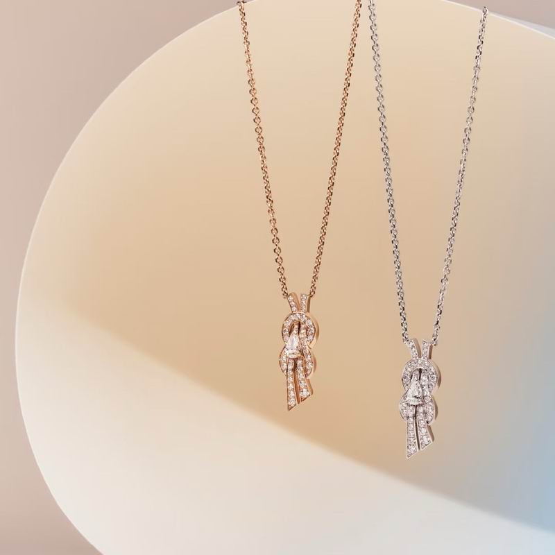 Fred Necklace lyr04 (5)