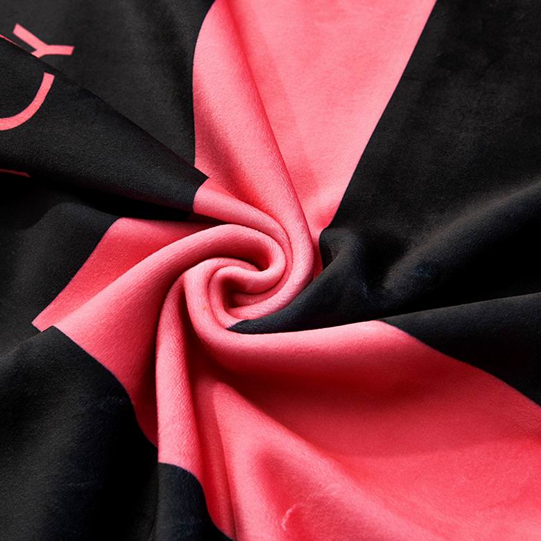 Givenchy 1.5x1.5m 1.5x2.0m 2.0x2.3m   (7)