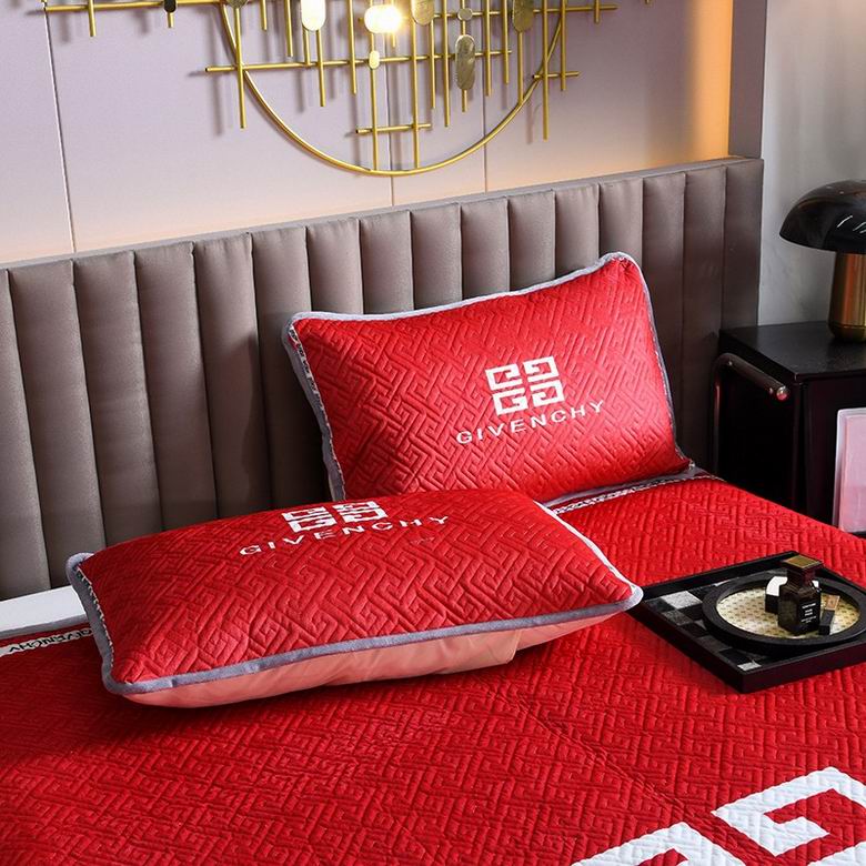 Givenchy 2.0x2.2m 2.3x2.5m   (4)