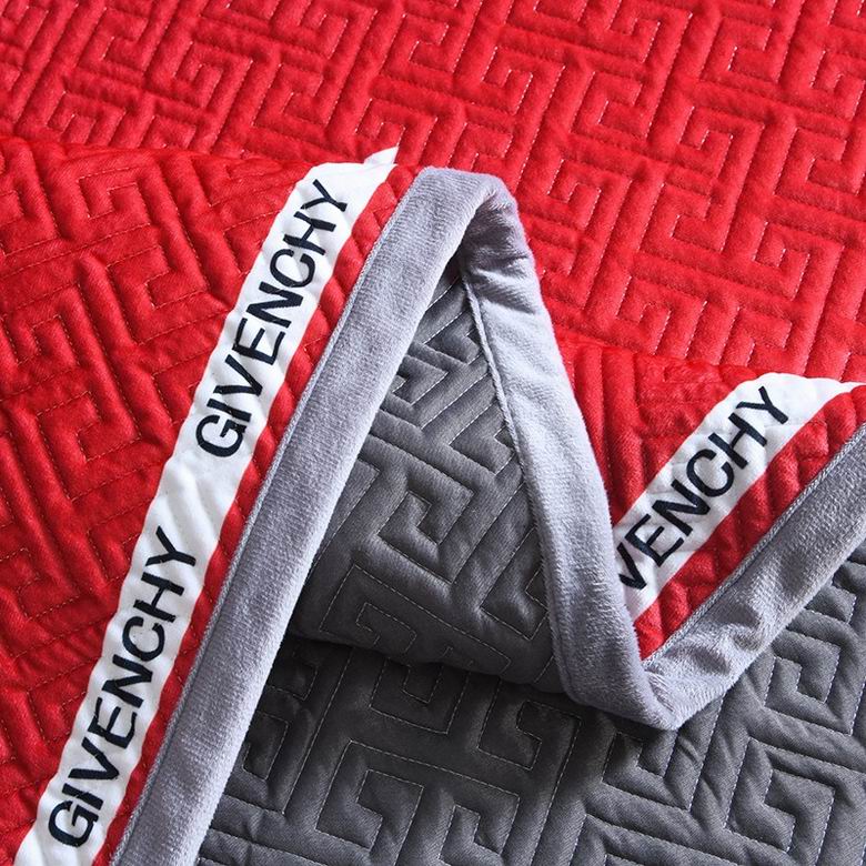 Givenchy 2.0x2.2m 2.3x2.5m   (6)