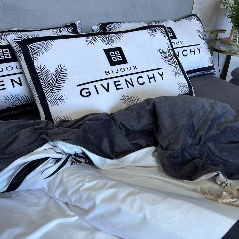 Givenchy 2.0x2.3m    (4)