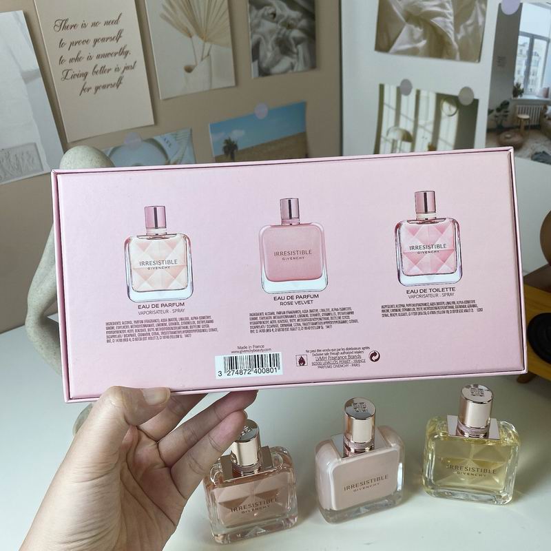 Givenchy woman 3X30ml (1)