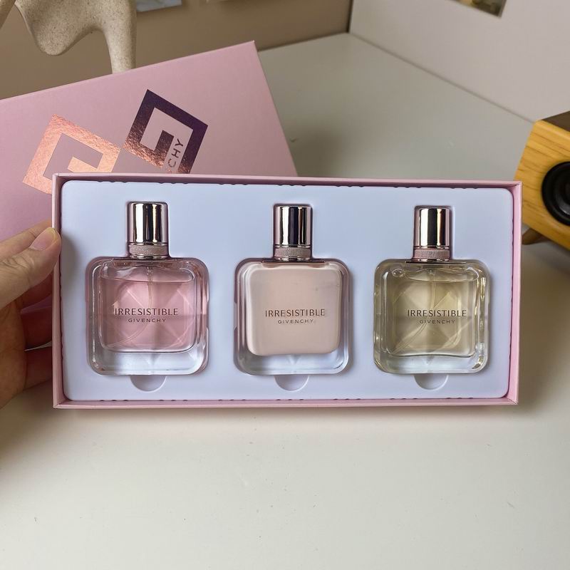 Givenchy woman 3X30ml (3)