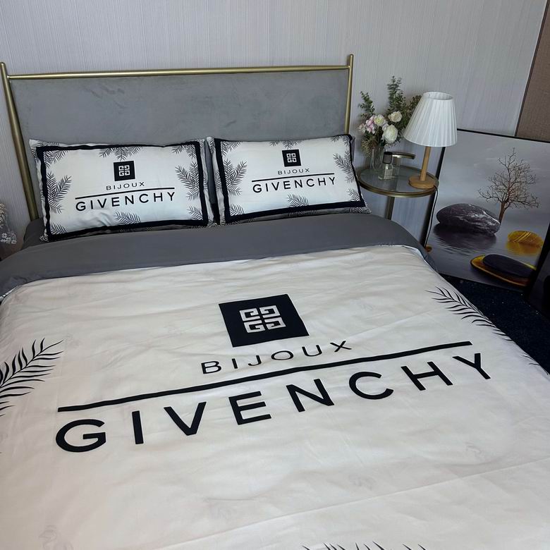 Givenhcy 2.0x2.3m   (3)