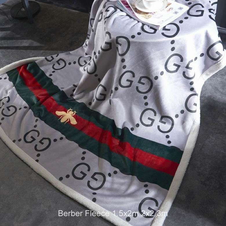 Gucci 1.5x2m 2x2.3m n (2)