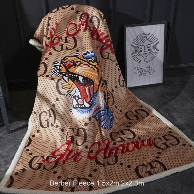 Gucci 1.5x2m 2x2.3m n (2)