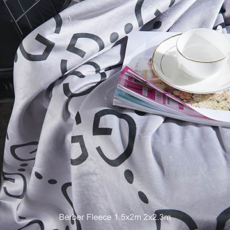 Gucci 1.5x2m 2x2.3m n (3)