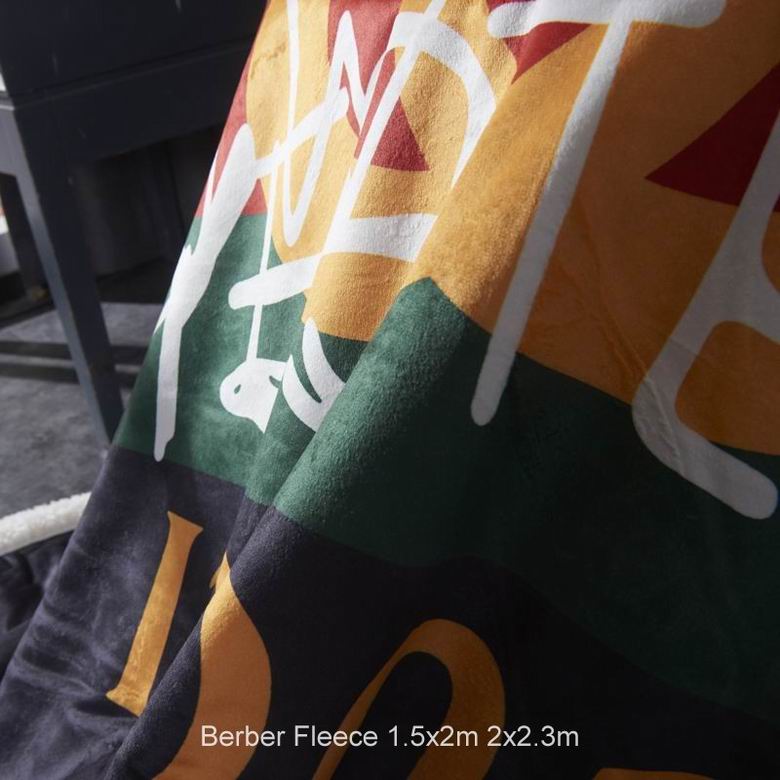 Gucci 1.5x2m 2x2.3m n (5)