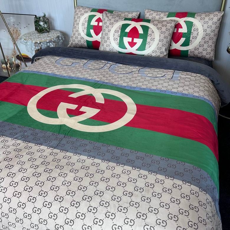 Gucci 2.0x2.3m   (3)