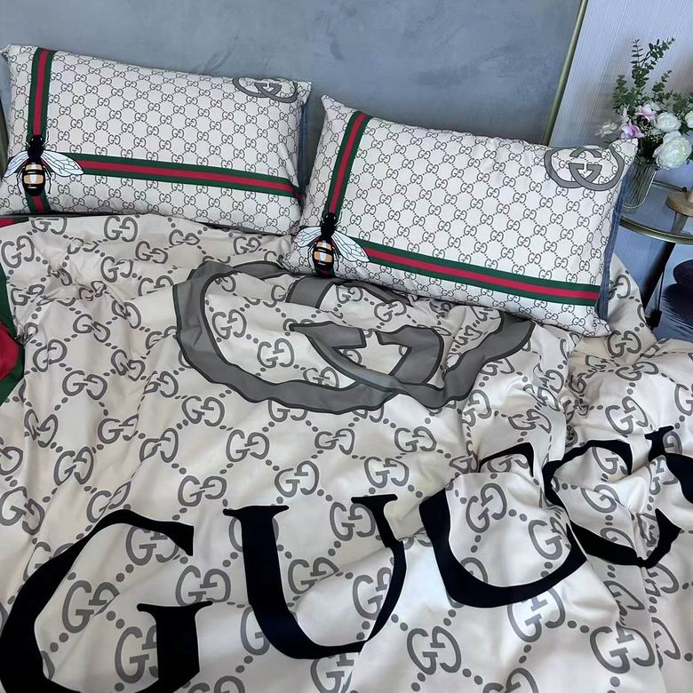 Gucci 2.0x2.3m   (4)