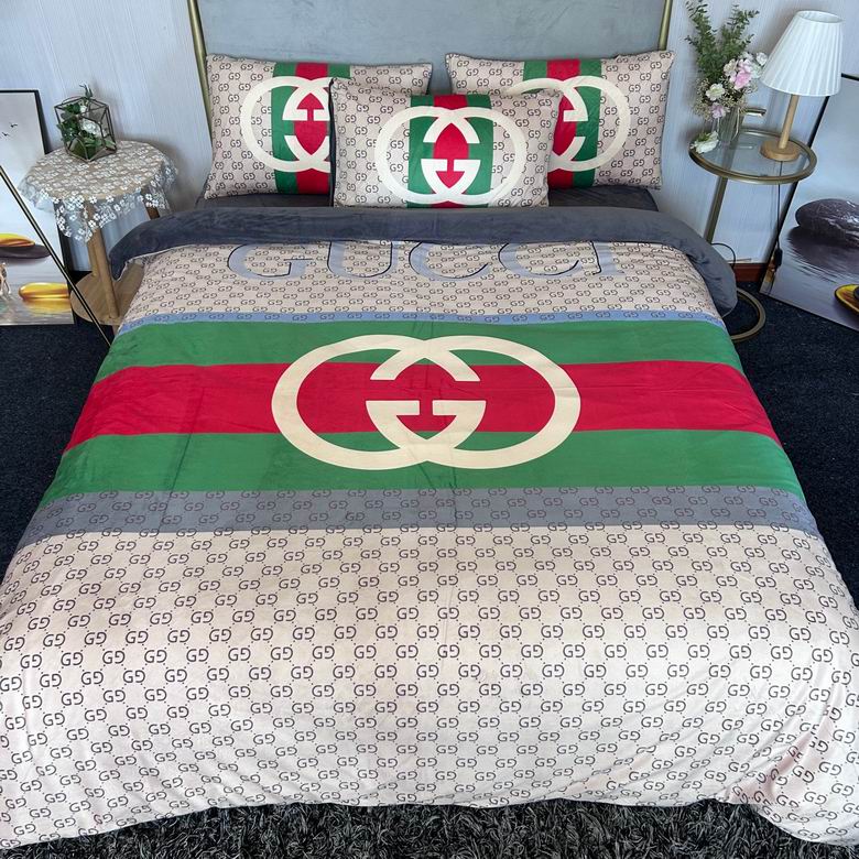 Gucci 2.0x2.3m   (4)