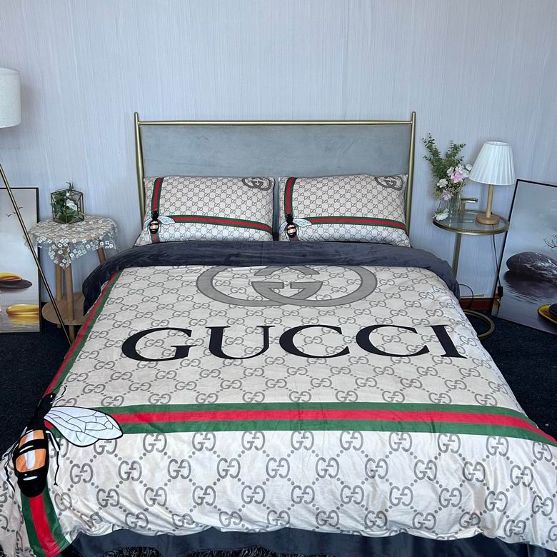 Gucci 2.0x2.3m   (5)