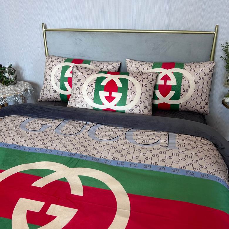 Gucci 2.0x2.3m   (6)