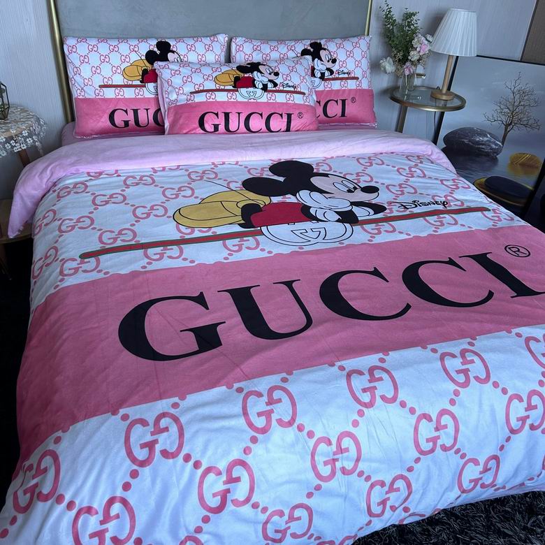 Gucci 2.0x2.3m   (7)