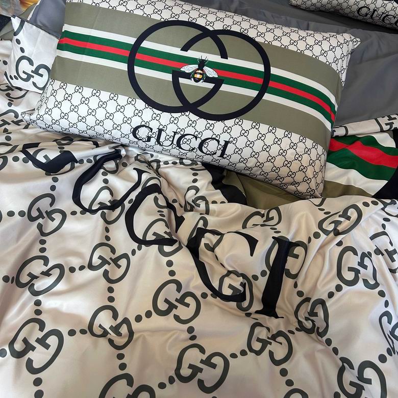 Gucci 2.0x2.3m   (7)