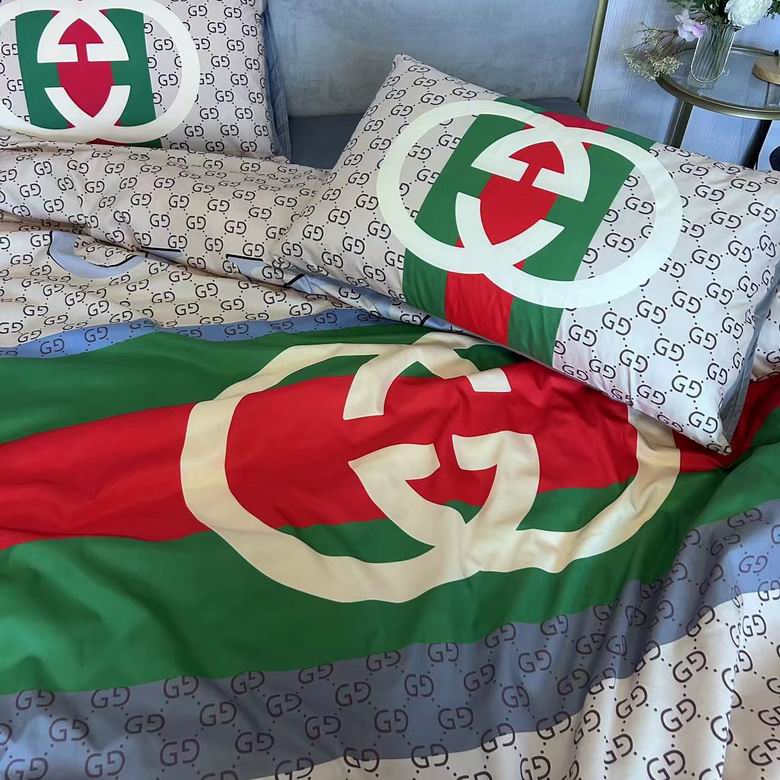 Gucci 2.0x2.3m   (8)