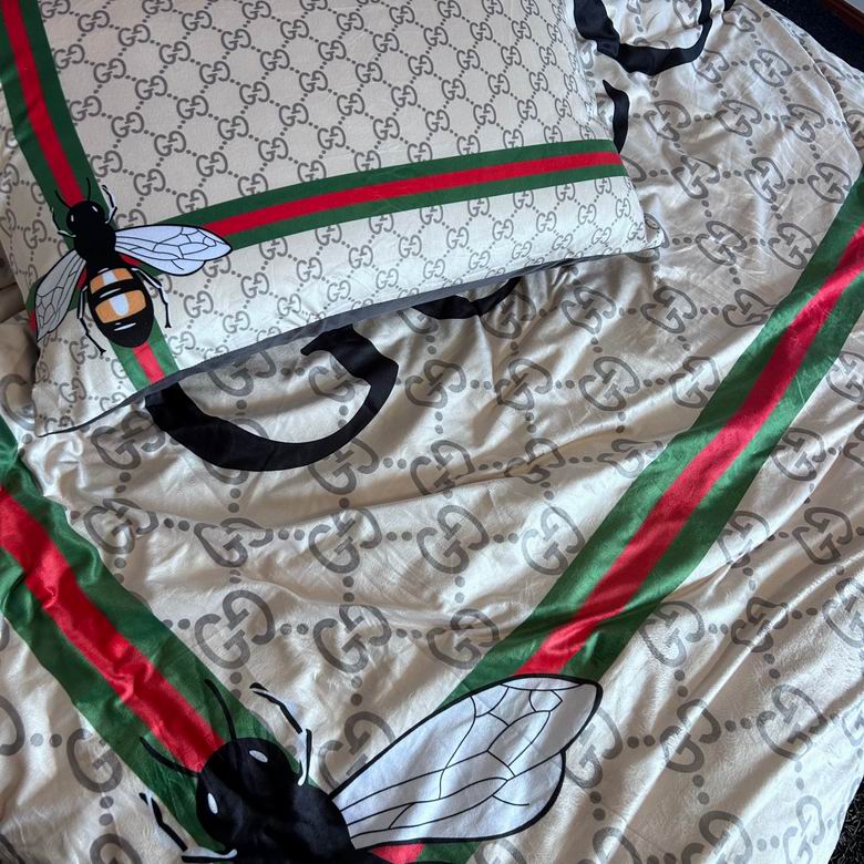 Gucci 2.0x2.3m   (8)