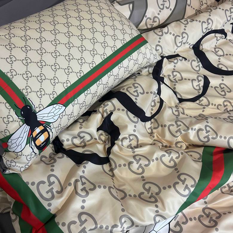 Gucci 2.0x2.3m   (8)
