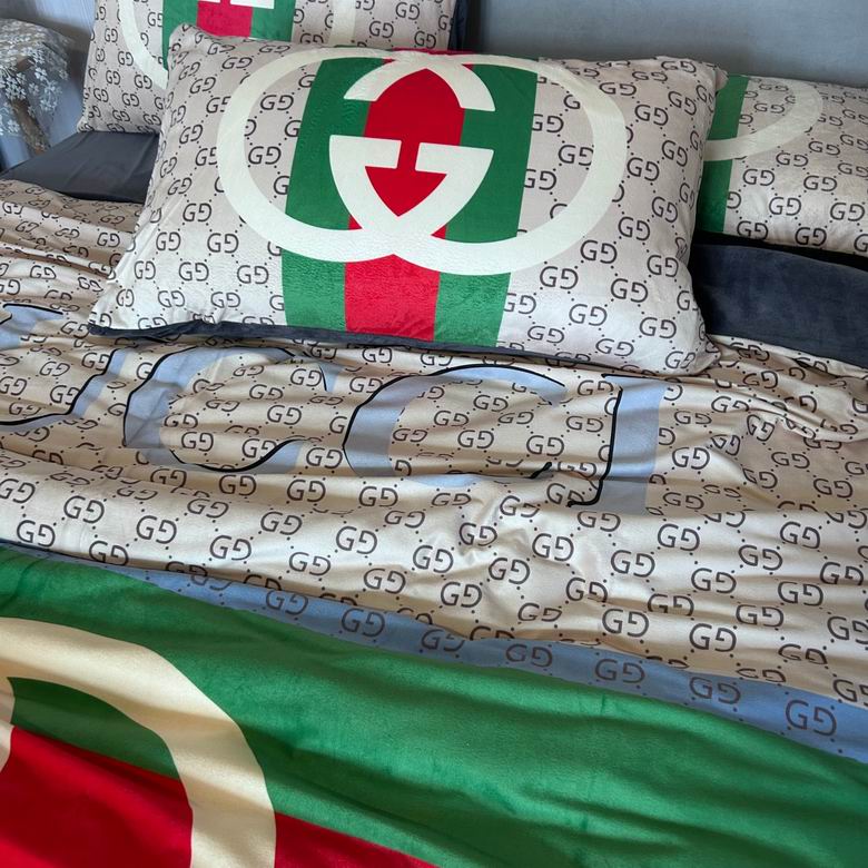 Gucci 2.0x2.3m   (9)