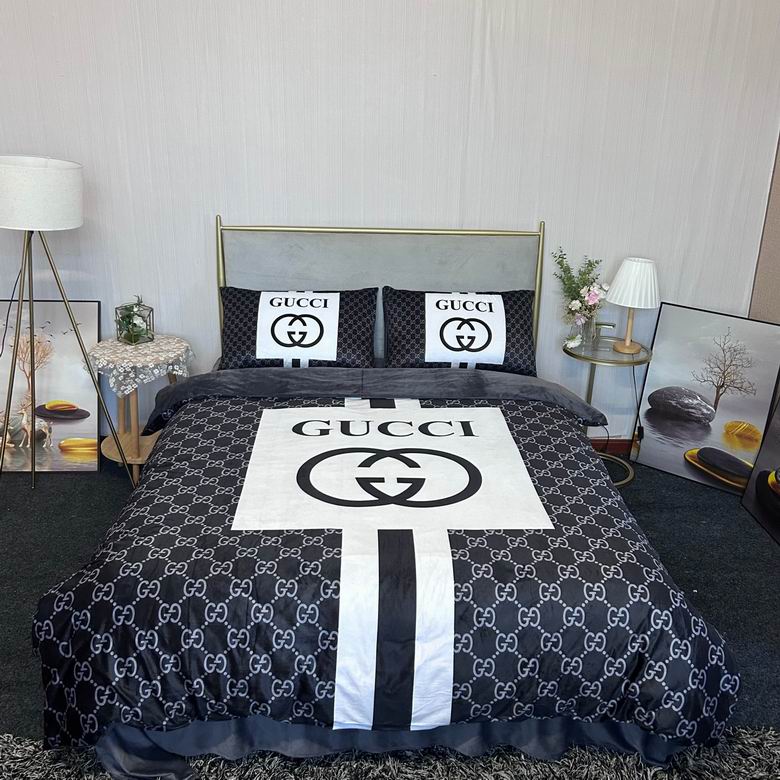 Gucci 2.0x2.3m    (2)