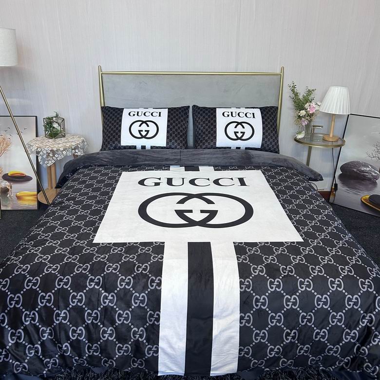 Gucci 2.0x2.3m    (3)