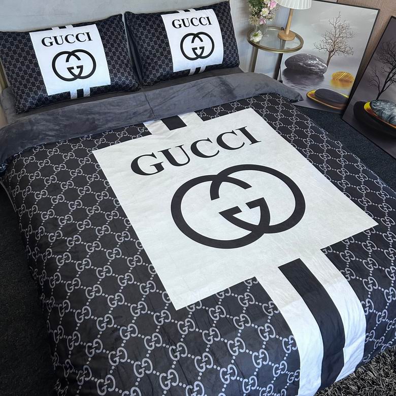 Gucci 2.0x2.3m    (4)