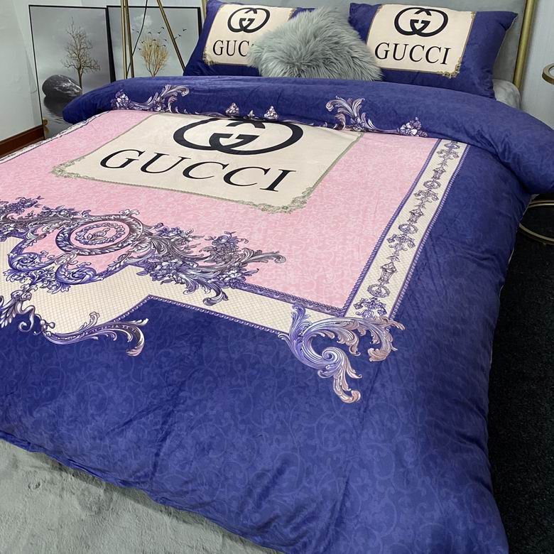 Gucci 2.0x2.3m    (5)