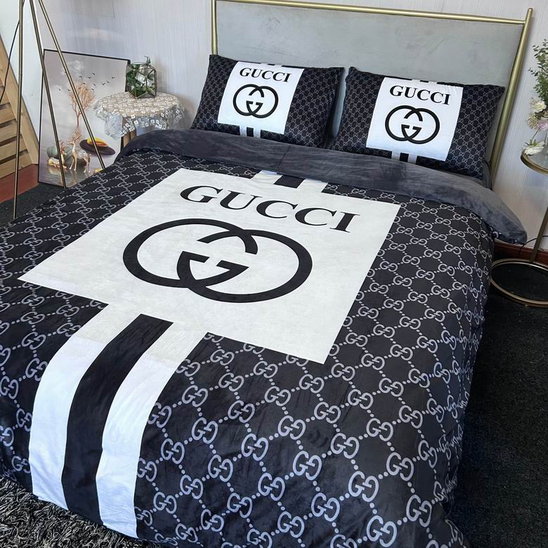 Gucci 2.0x2.3m    (6)