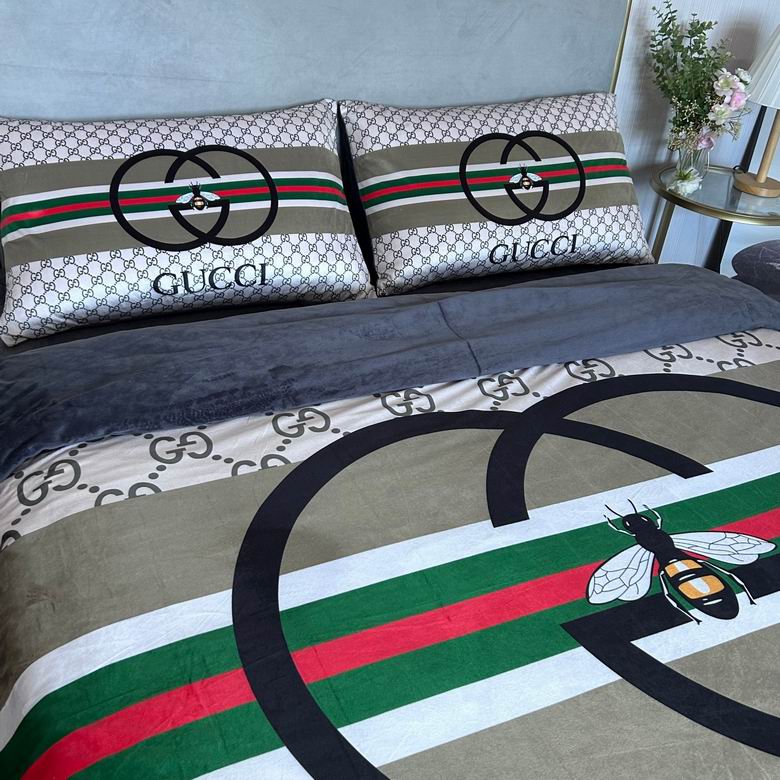 Gucci 2.0x2.3m    (6)