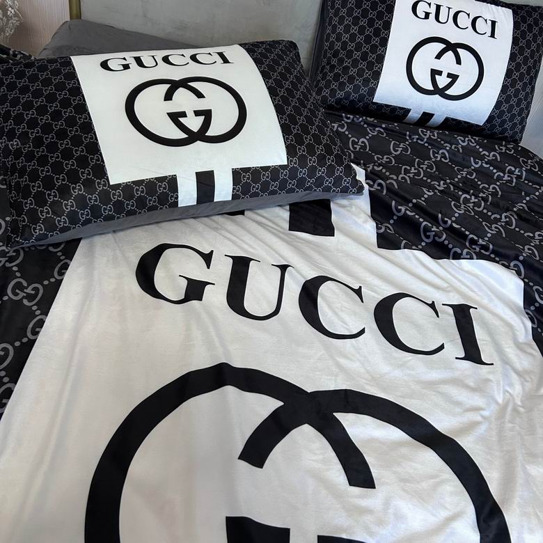 Gucci 2.0x2.3m    (7)
